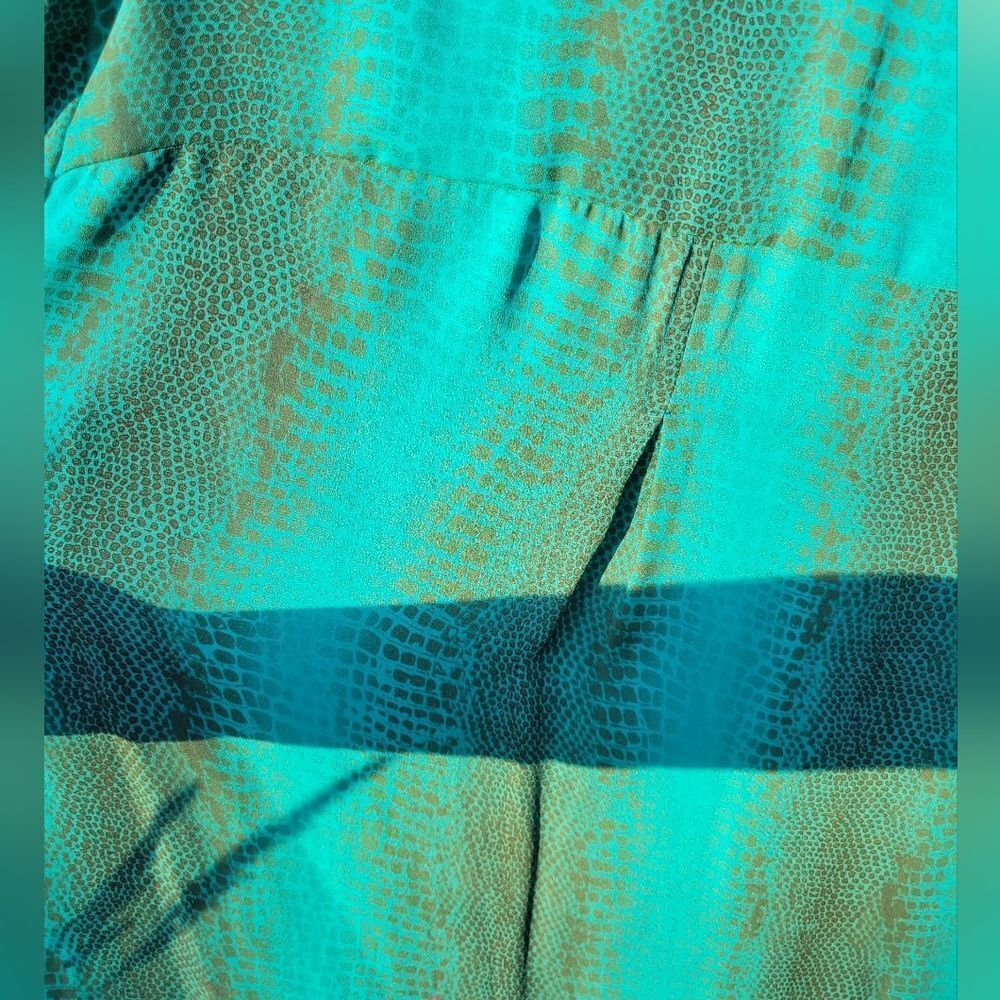 Snake Print Blouse‎ - Picture 10 of 13